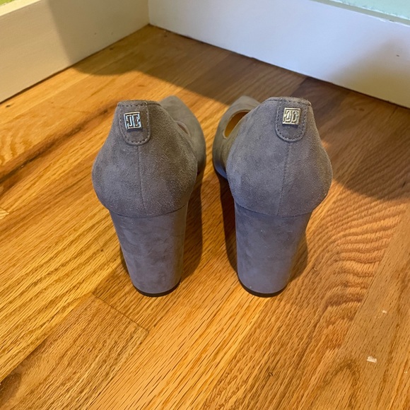 Ivanka Trump Suede Gray Heels - Picture 4 of 4